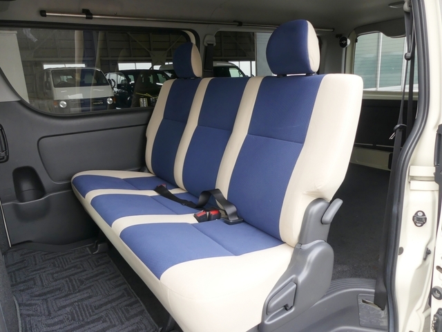 トヨタ ハイエースバン 4WD S－GL
