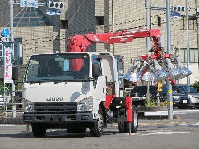 エルフ　ロング　照明車