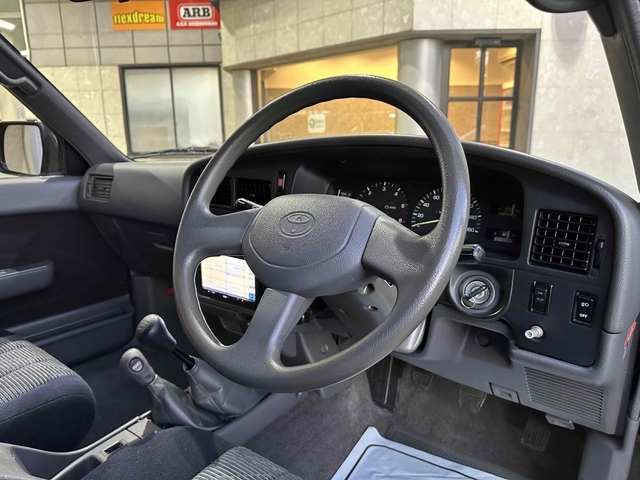 ハイラックスサーフワゴン 4WD 平成06年（1994年） 10.8万km