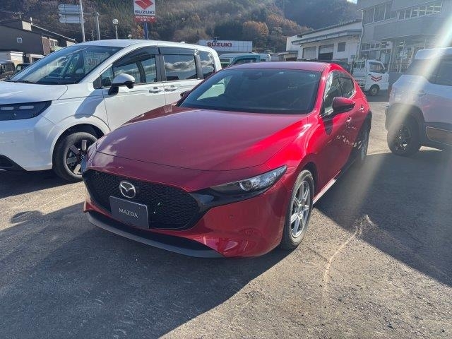 ＭＡＺＤＡ３　ファストバック　１５Ｓ　ツーリング　４ＷＤ