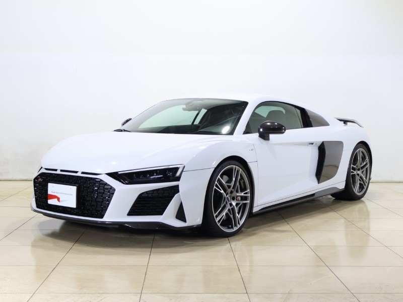 Ｒ８　Ｖ１０パフォマンス５．２ＦＳＩクワＳトロ