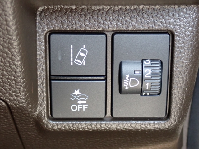 �Փˉ���y���u���[�L�t���ŁA�����S�Ƀh���C�u�����y���݂��������܂���