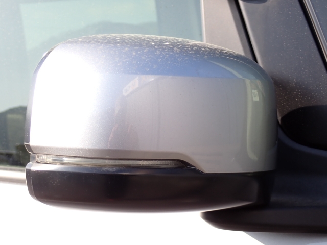 �T�C�h�~���[