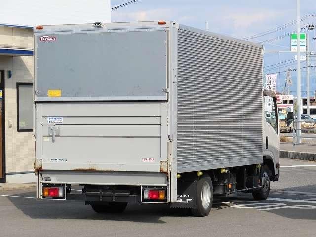 車両画像2