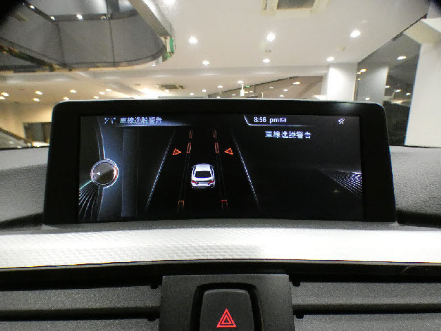 車両画像30