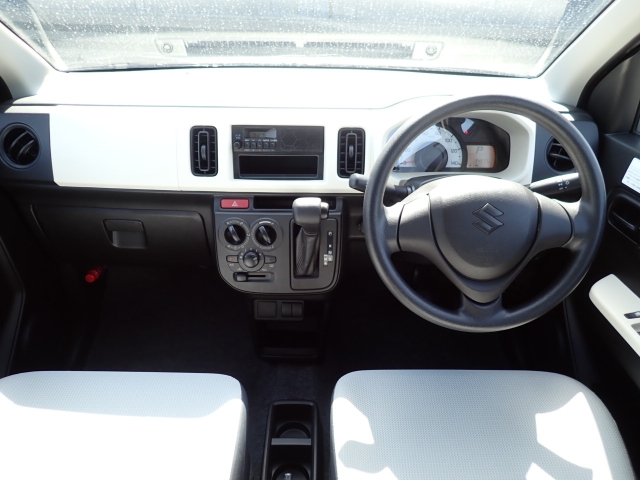 インパネ画像になります。オリックス認定中古車は全車鑑定書付き。株式会社AISの検査を全車両に実施し1台ごとに評価点のついた認定書の発行を行っております。