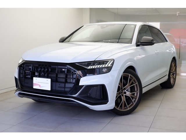 Ｑ８　５０ＴＤＩ　クワトロ　Ｓライン　４ＷＤ　