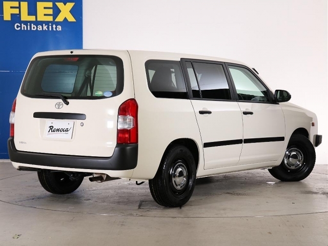 �z���C�g�J���[�ƃ}�b�g�u���b�N�h���̑g�ݍ��킹���������܂��ăJ�b�R�ǂ��ł��I