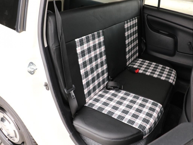 �Z�J���h�V�[�g�����l�̃V�[�g�J�o�[�����ς݂ł��I