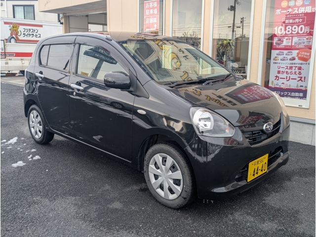 プレオ　プラス　４ＷＤ　ＬＡ