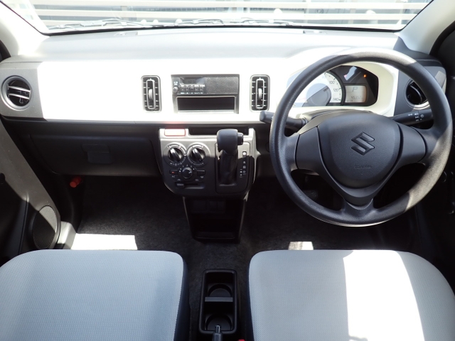 インパネの画像になります。　オリックス認定中古車は全車鑑定書付き。株式会社AISの検査を全車両に実施し1台ごとに評価点のついた認定書の発行を行っております。オリックスU-car福岡古賀店