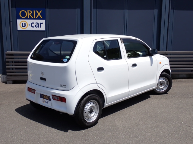 リヤビューの画像になります。　オリックス認定中古車には、ご購入後も安心してお乗りいただくために、独自の｢オリックス認定中古車保証｣をお付けしています。