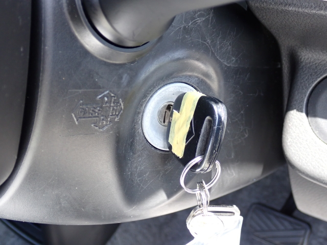 ボタン一つでらくらく開錠・施錠♪リモコンキー付きです。