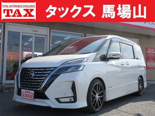 セレナ　２．０　ハイウェイスター　Ｖ　８人乗　純