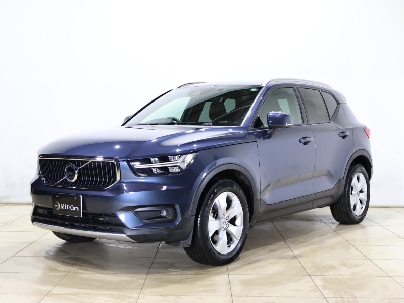 ＸＣ４０　Ｂ４　ＡＷＤ　モメンタム