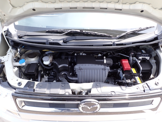 �G���W�����[�������ꂢ�ł���B�@�֋@�\�n���ǍD�ł��B�[�ԑO�ɓ_���������s���܂��B�G���W���I�C���E�I�C���t�B���^�[�E�G�A�R���t�B���^�[�E���C�p�[�S���͕K�������v���܂�