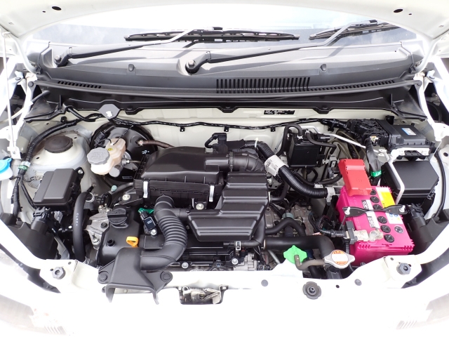 �G���W�����[�������ꂢ�ł���B�@�֋@�\�n���ǍD�ł��B�[�ԑO�ɓ_���������s���܂��B�G���W���I�C���E�I�C���t�B���^�[�E�G�A�R���t�B���^�[�E���C�p�[�S���͕K�������v���܂�