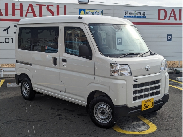 ハイゼットカーゴ　４ＷＤ　デラックス