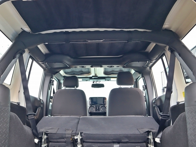 ���[�t�͂��ׂĊO�����Ƃ��ł��A���[���o�[�̂ݎc���đ��s�ł��܂���