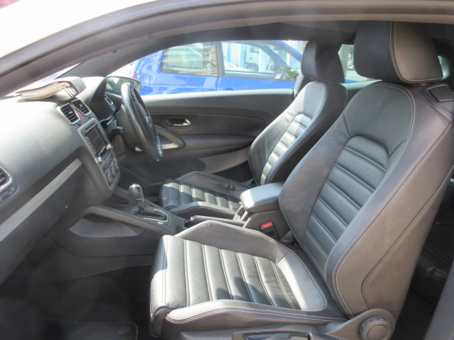 フォルクスワーゲン シロッコ 2．0TSI 108.0万円 平成21年