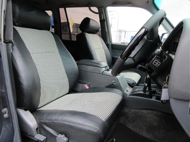 �璹�V�[�g�J�o�[�𑕒��I������������ۂł��B