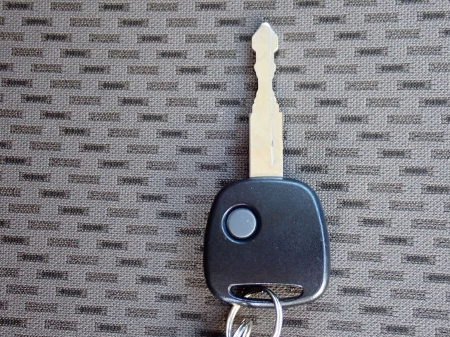 ボタン一つでらくらく開錠、施錠♪リモコンキー付きです