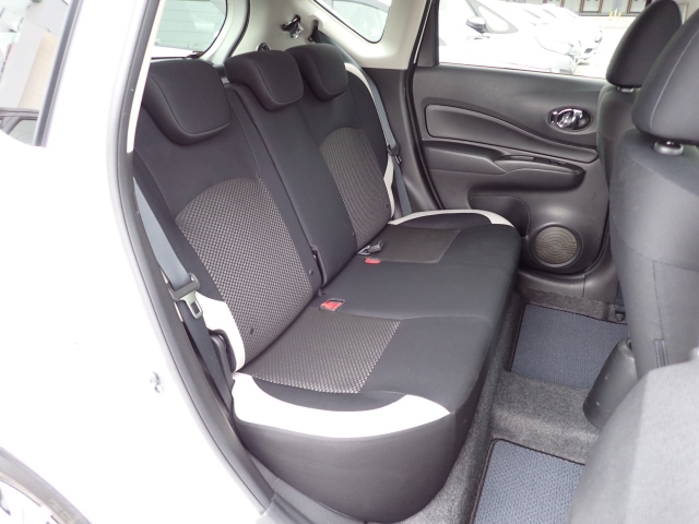 �㕔���Ȃ��傫�ȎC��͂Ȃ���ԗǍD�ł��B