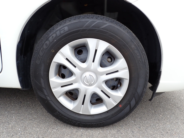 �ԑ̂̕��͋C�ƍ����Ă��鏃���z�C�[���L���b�v�d�l�ł��B