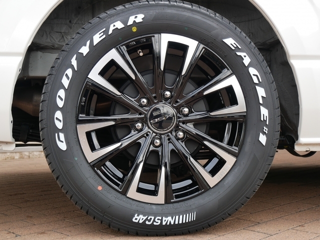 ハイエースワゴン 4WD 令和04年（2022年） 0.6万km 宮城県