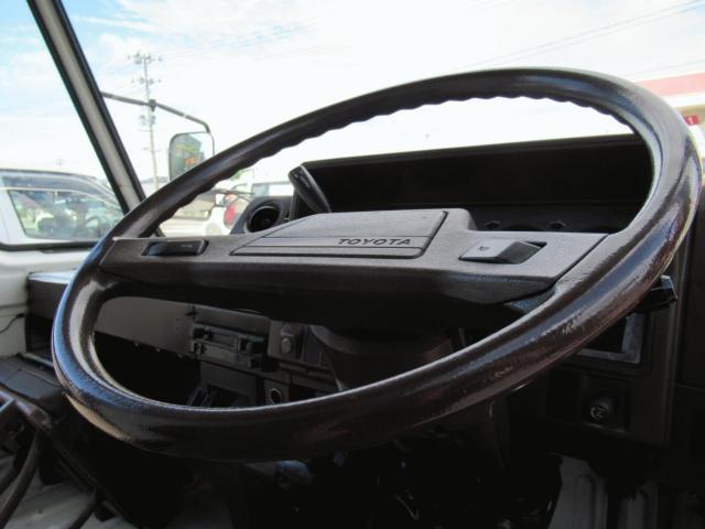 車両画像30
