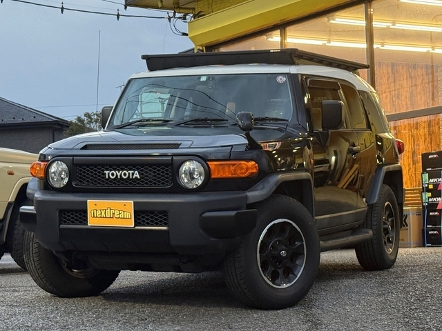 ＦＪ　クルーザー　４ＷＤ　ブラックカラーパッケージ