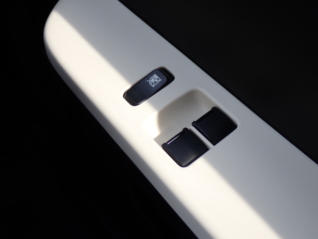 �O�Ȃ̑��̊J�͓d���ɂȂ�܂��̂ŁA�֗��ł���ˁB