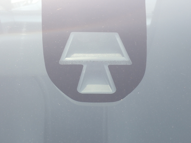 �t�����g�J�����őO���̎ԗ�����s�҂����m�B�Փ˂������Ȏ��͏Փˉ���y���u���[�L���쓮�A�Փˉ�����T�|�[�g�B