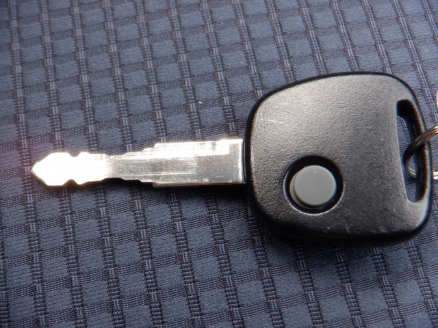 �L�[�����R���Ńh�A���̎{���E�J���炭�炭�B