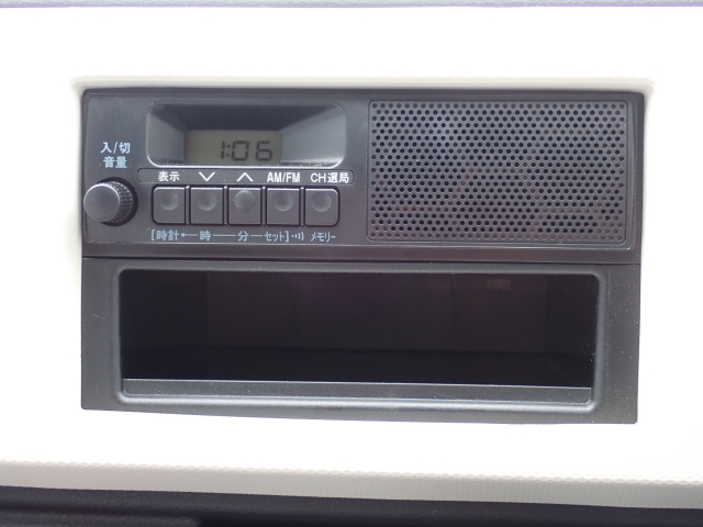 ★ラジオ★お仕事で使うといっても外出先でニュースや天気、スポーツの結果が気になることもありませんか？ラジオ装備なのでそんな時も便利です。