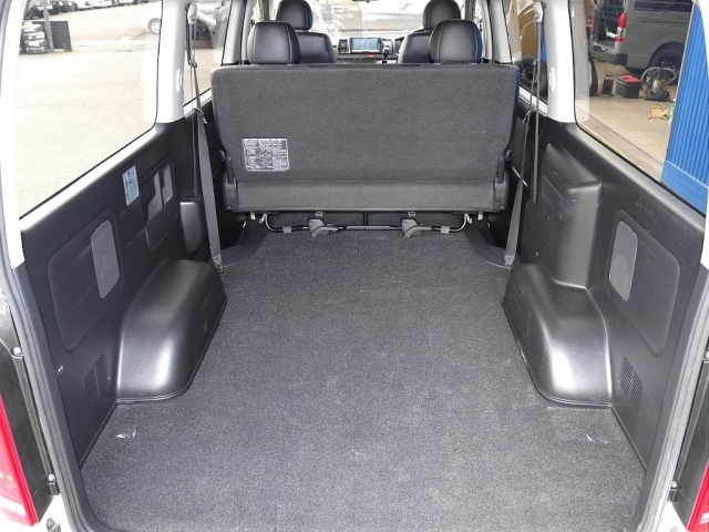 �׎��X�y�[�X��