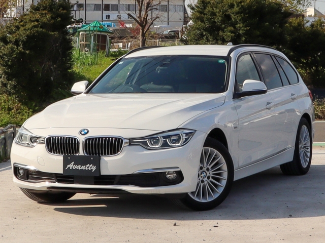 ３シリーズ　ツーリング　３２０ｉ　ラグジュアリー
