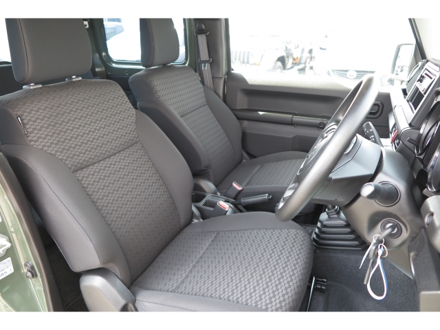 フロントシートも汚れ等なく非常にきれいです