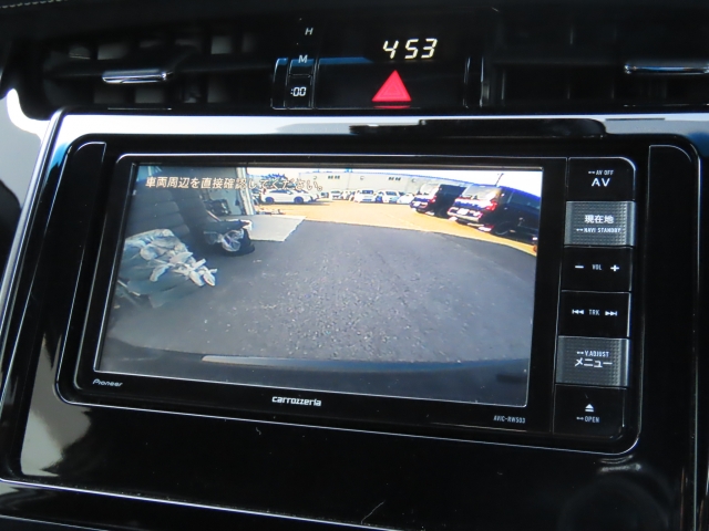 バックカメラを装備しております。駐車時に大変役立ちますよ♪運転が苦手な方の味方になってくれます。