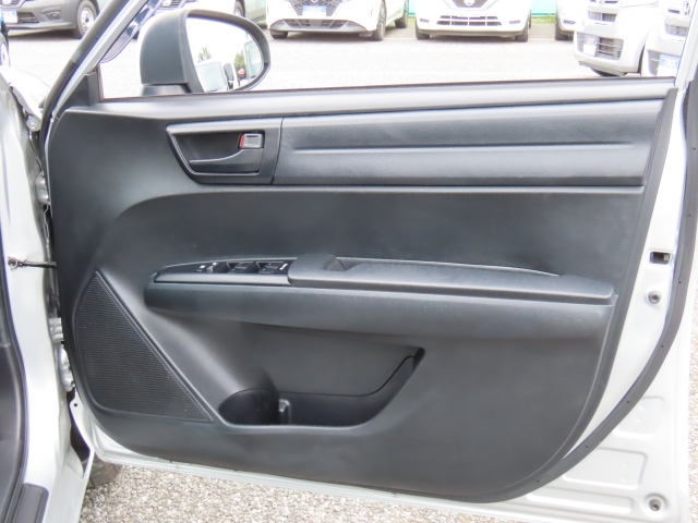 ���Ԃ̕��́A��֓� �u���C���^�[IC�v�~��Ă���