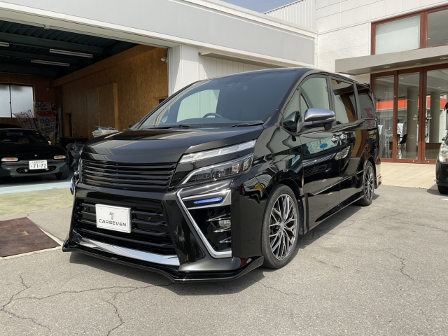 ヴォクシー　４ＷＤ　ＺＳ　煌３
