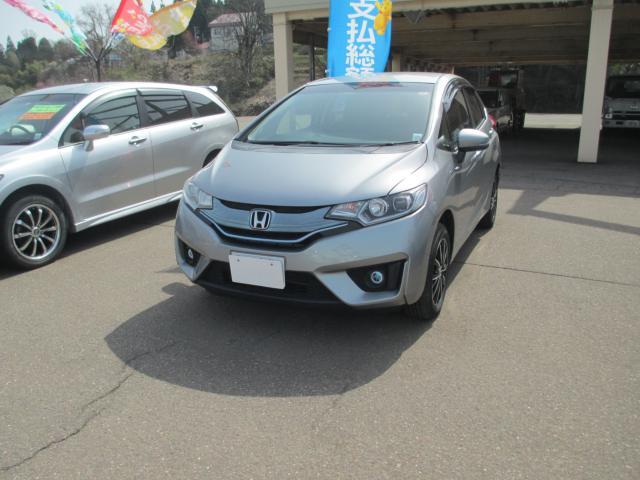 フィット　ハイブリッド　４ＷＤ　Ｆパッケージ