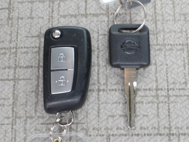 【さらに安心のカーライフを】無料保証に加え、有料で納車後2年間まで保証延長できる保証プランも用意しています。※国産車のみとなります