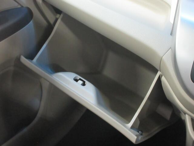 �Ԍ��ؓ��ꓙ���ވꎮ�����[�ł���O���[�u�{�b�N�X�ł��B