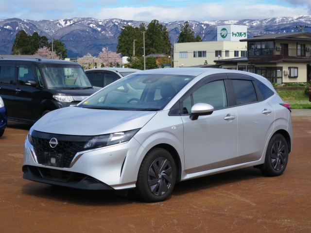 ノート　４ＷＤ　Ｓ　ＦＯＵＲ　衝突安全　ナビ　オートＡＣ