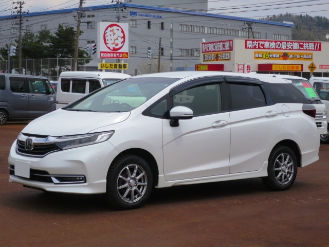 シャトル　４ＷＤ　Ｇ　ホンダセンシング　ナビ　ＰＵＳＨ