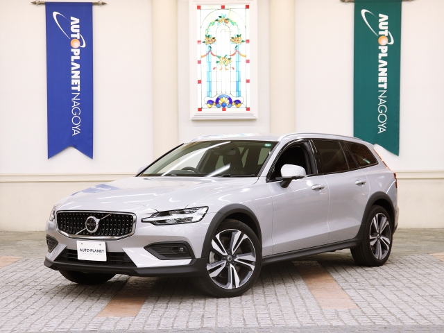 Ｖ６０　クロスカントリー　アルティメット　Ｂ５　ＡＷＤ