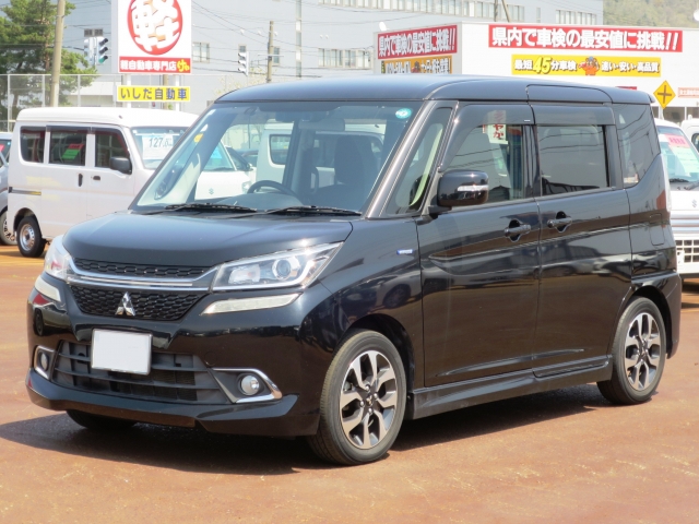 デリカ　Ｄ：２　カスタム　４ＷＤ　ハイブリッド　ＭＶ　ナビ　電動スライド