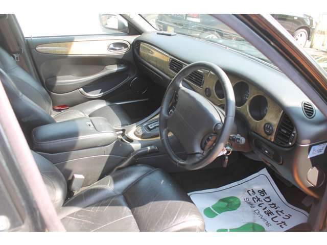 �x�����z�́A�ԑ̉��i�A�@���p�A�����_��