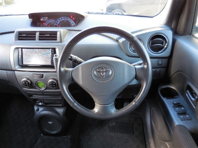 �Z���^�[���[�^�[���̗p���Ă���̂ŁA���E�L�X�ł���